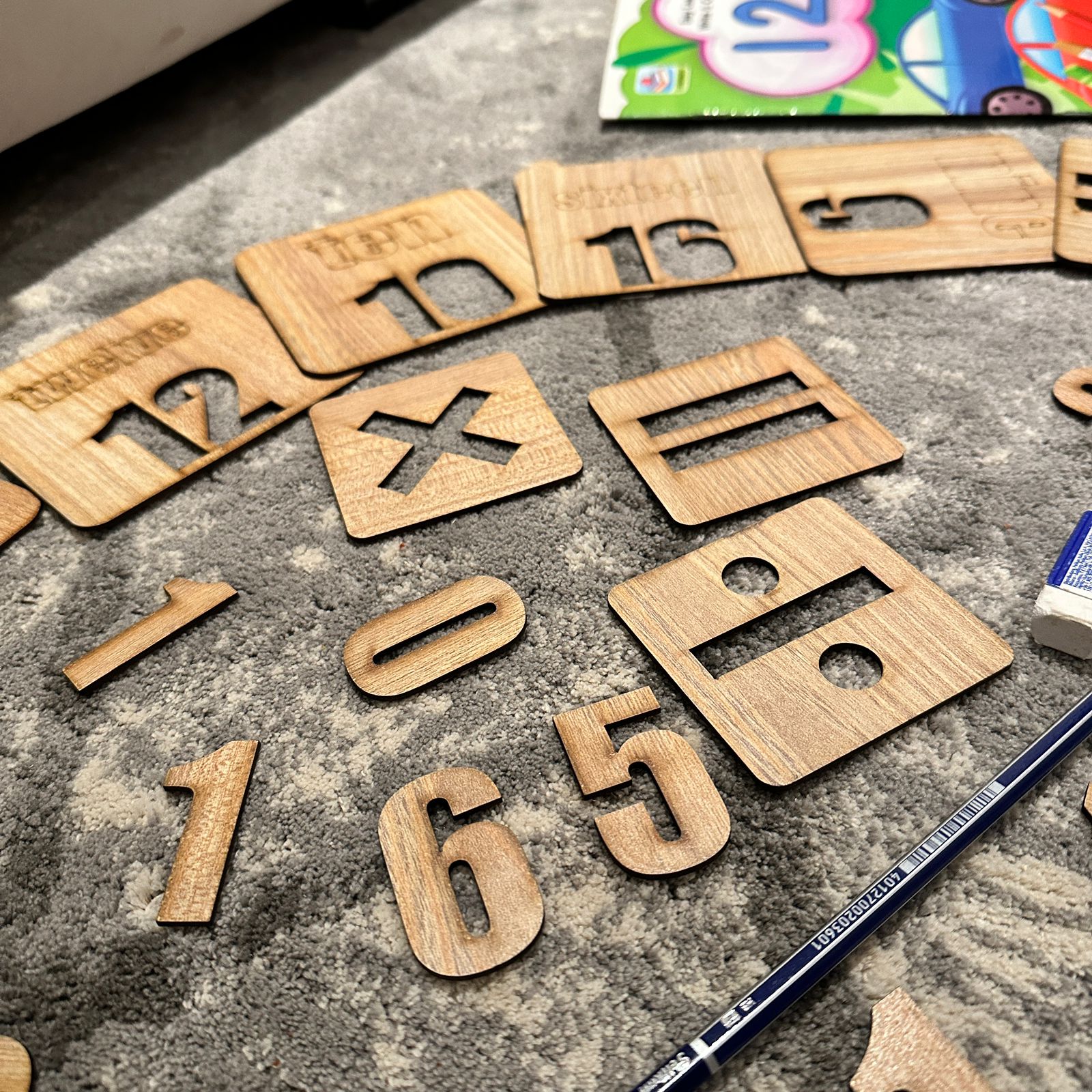Kids Wooden Drawing Stencils English/Urdu/Mathematics Alphabets Learning Puzzle Toys - imixpress.com